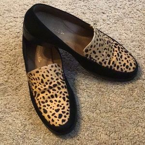 Lovely leopard print loafer